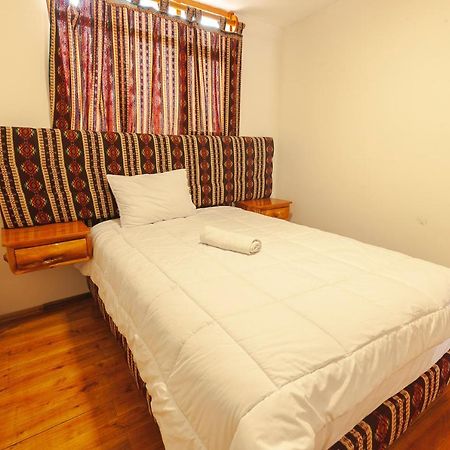 Los Ponchos Inn Apartasuite اوتابالو المظهر الخارجي الصورة