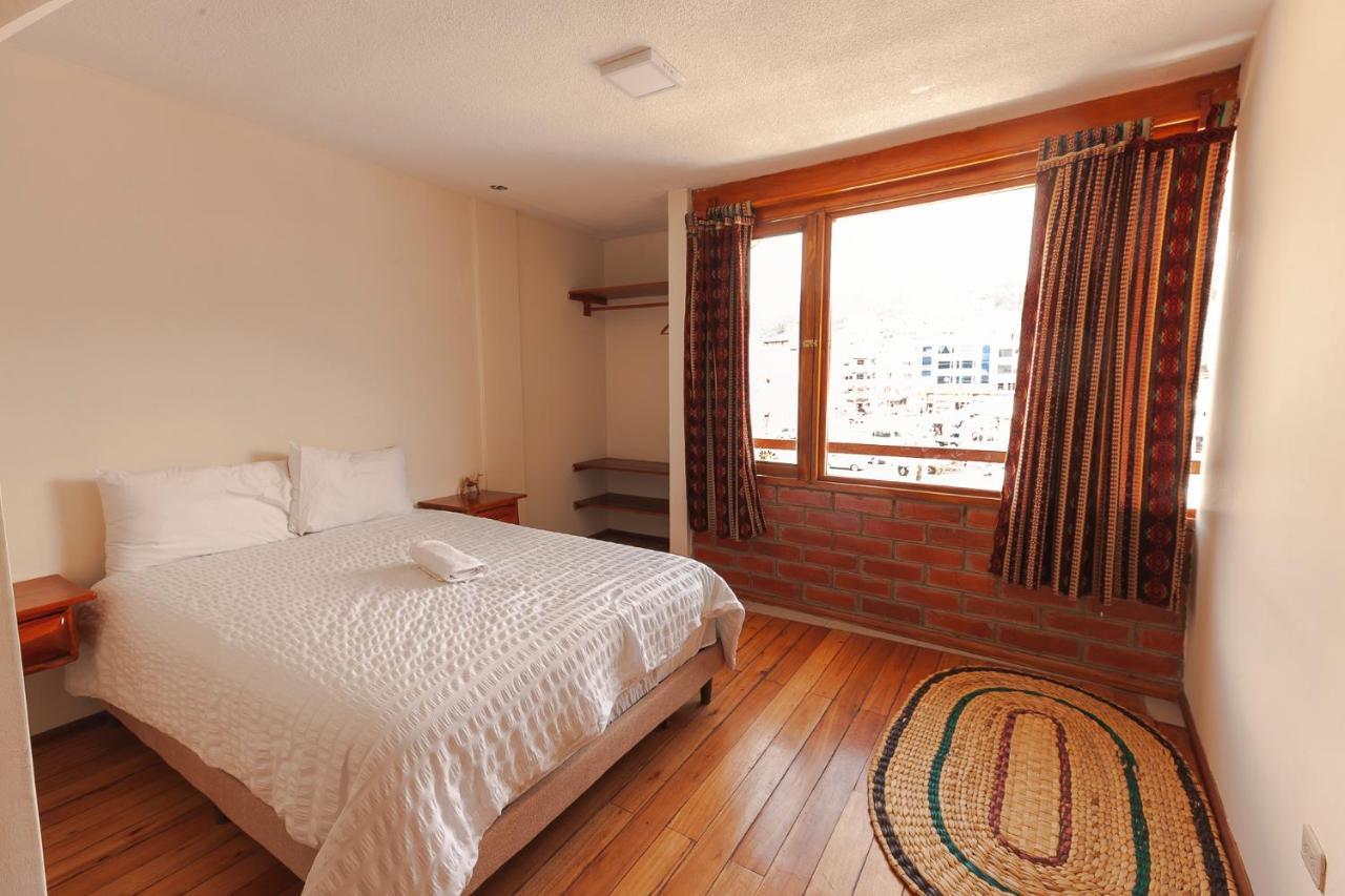 Los Ponchos Inn Apartasuite اوتابالو المظهر الخارجي الصورة