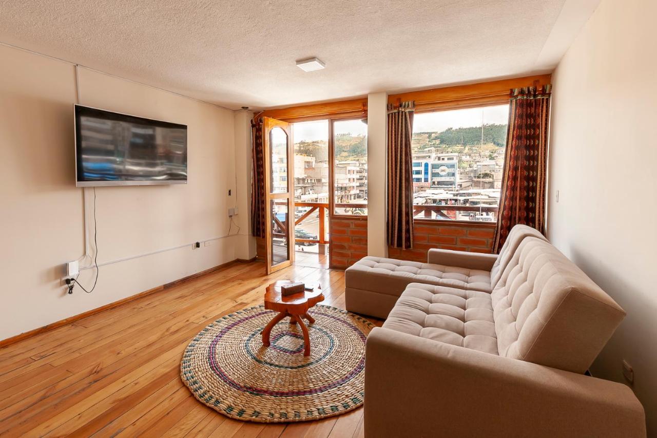 Los Ponchos Inn Apartasuite اوتابالو المظهر الخارجي الصورة