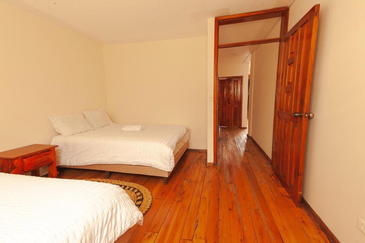 Los Ponchos Inn Apartasuite اوتابالو المظهر الخارجي الصورة