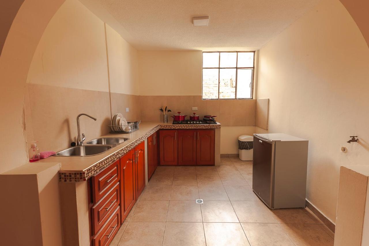 Los Ponchos Inn Apartasuite اوتابالو المظهر الخارجي الصورة