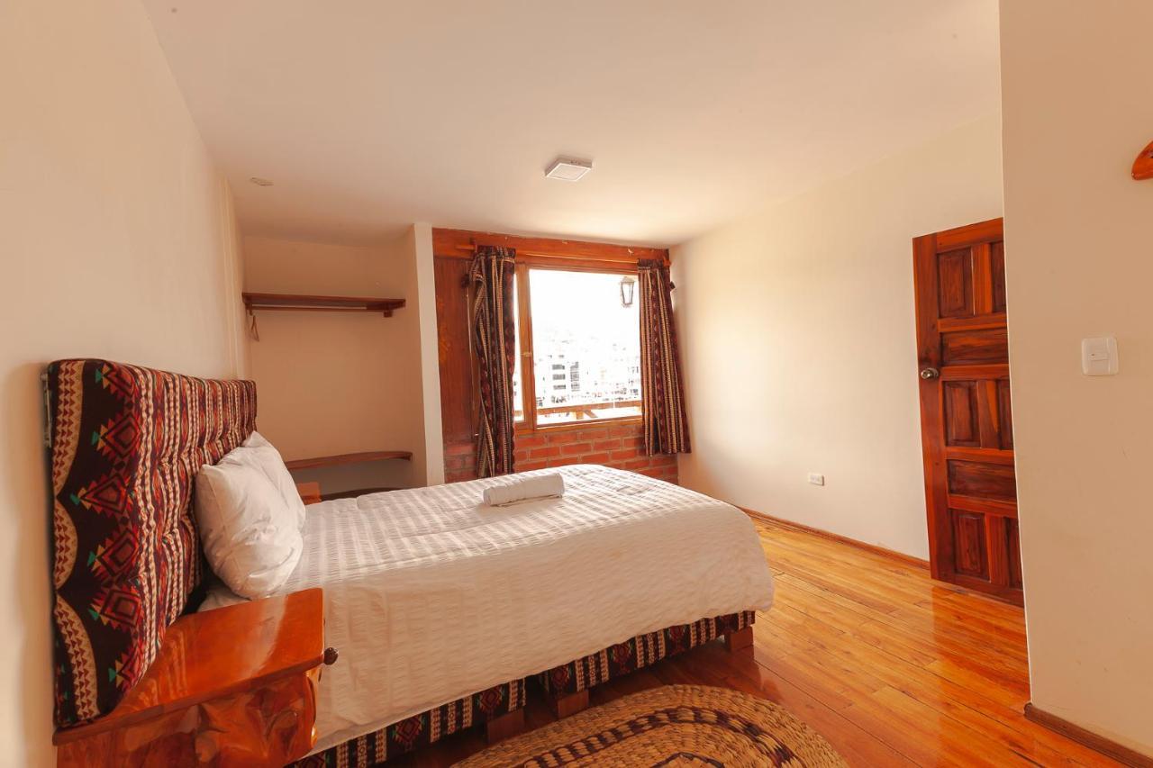 Los Ponchos Inn Apartasuite اوتابالو المظهر الخارجي الصورة